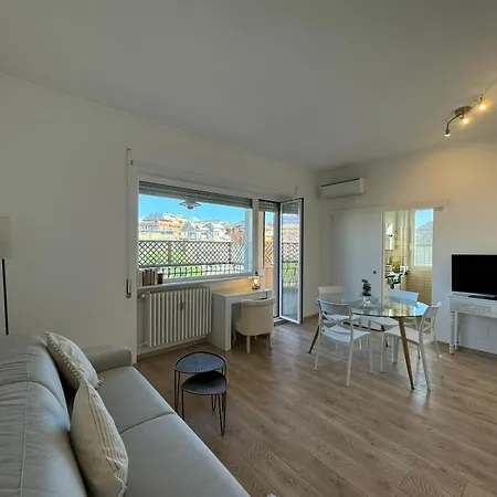 Bright And Residential With Terrace