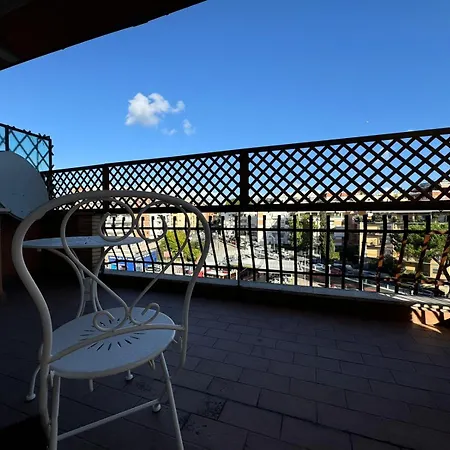 Apartamento Bright And Residential With Terrace