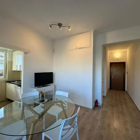 Apartamento Bright And Residential With Terrace *